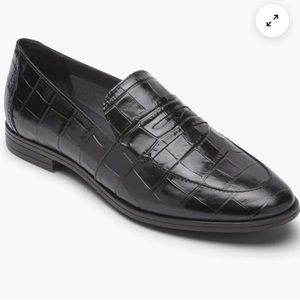 ROCKPORT “Perpetua” classic feminine and modern penny loafer Size 9